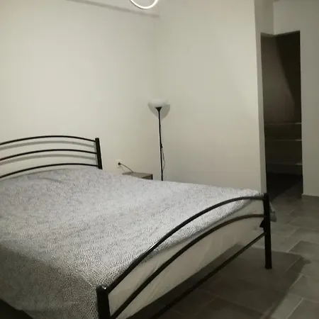 Downtown House * Lutráki