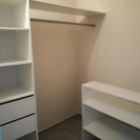 Downtown House Apartman Lutráki