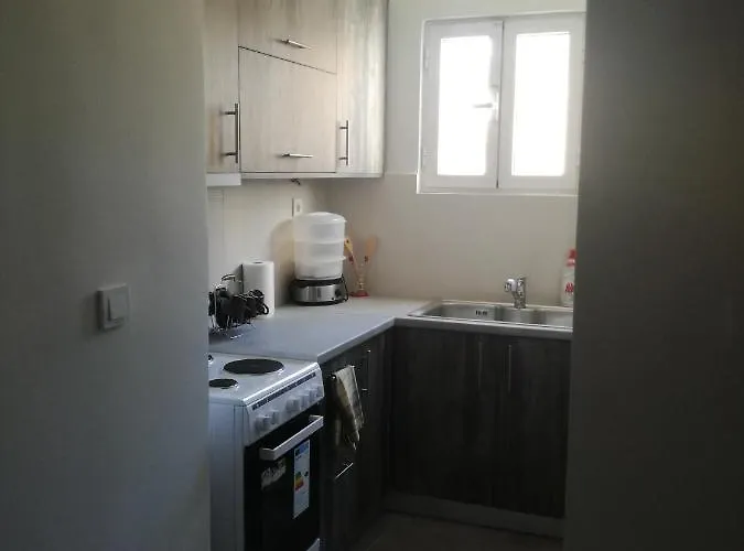 Downtown House Lutráki